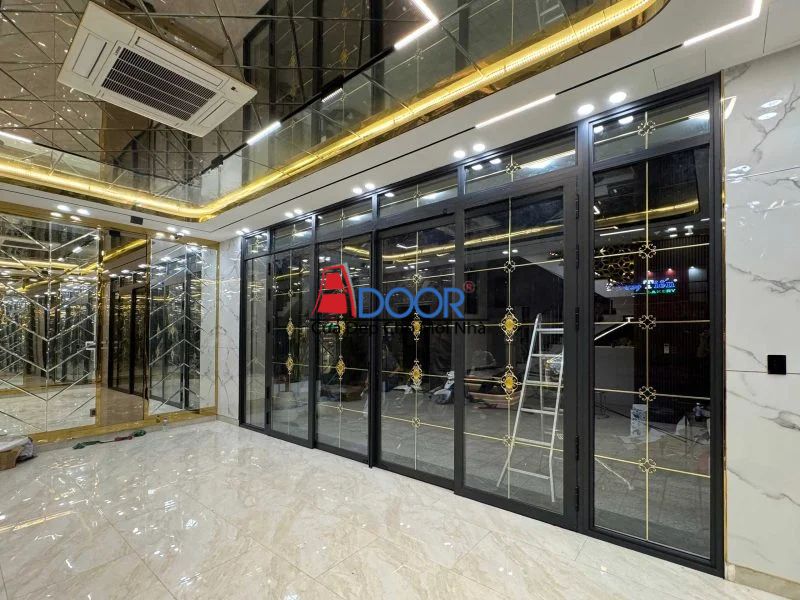 Hình ảnh cửa trượt quay 6 cánh, tối đa hóa lối đi và ánh sáng Hình ảnh cửa trượt quay 6 cánh, tối đa hóa lối đi và ánh sáng