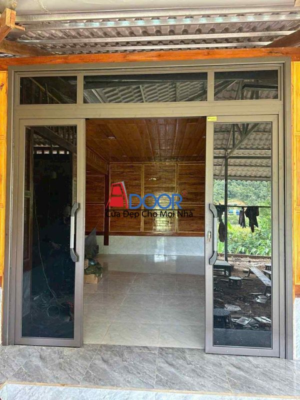 Cửa trượt quay sử dụng kính phản quang giúp chống nóng hiệu quả Cửa trượt quay sử dụng kính phản quang giúp chống nóng hiệu quả