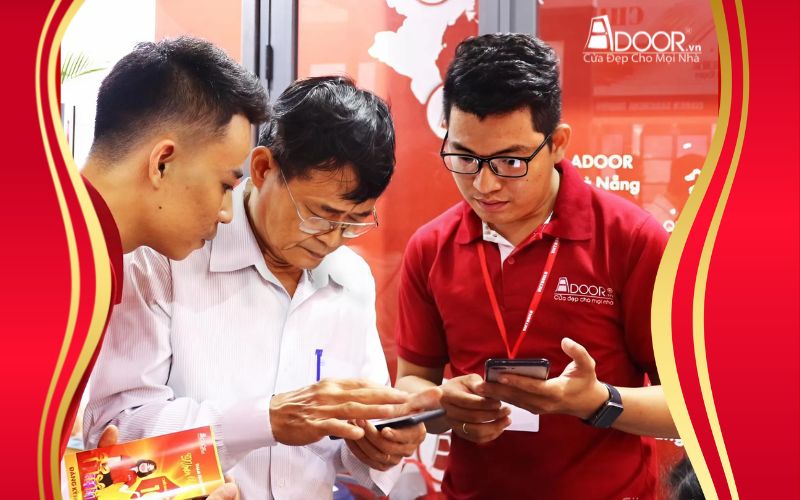Nhân viên chăm sóc dịch vụ Adoor tại Quảng Ngãi