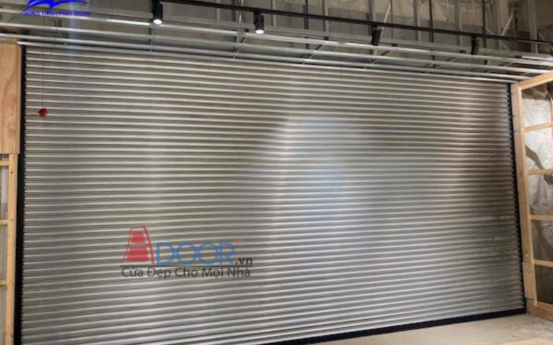 Cửa cuốn Đài Loan Adoor kéo tay bằng inox 304