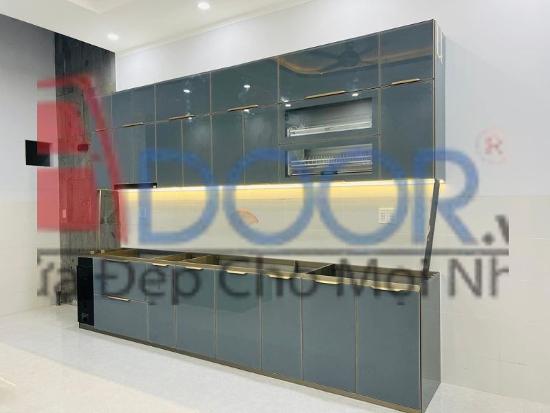 Mẫu tủ bếp hợp kim nhôm chữ I