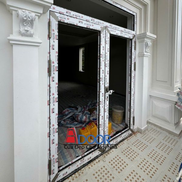 Mẫu cửa Maxpro mở quay ở văn phòng Quận 2 – HCM Mẫu cửa Maxpro mở quay ở văn phòng Quận 2 – HCM