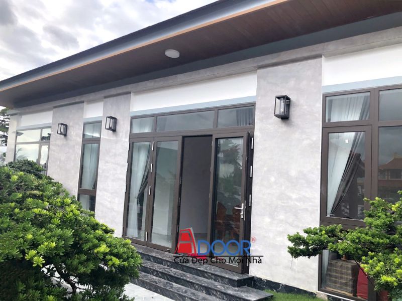 Hình ảnh thực tế công trình lắp cửa Maxpro tại Dĩ An Hình ảnh thực tế công trình lắp cửa Maxpro tại Dĩ An