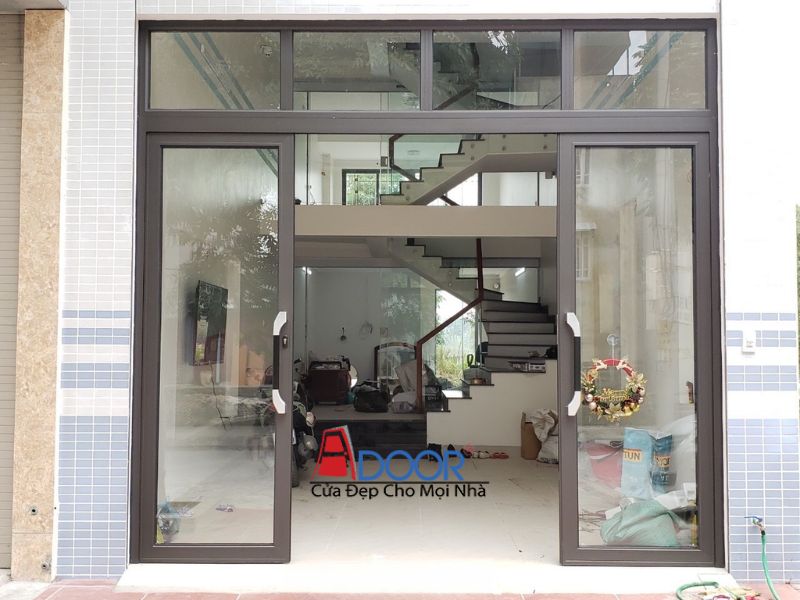 Mẫu Zhongkai nổi bật với kính cường lực an toàn, sang trọng tại Dĩ An Mẫu Zhongkai nổi bật với kính cường lực an toàn, sang trọng tại Dĩ An