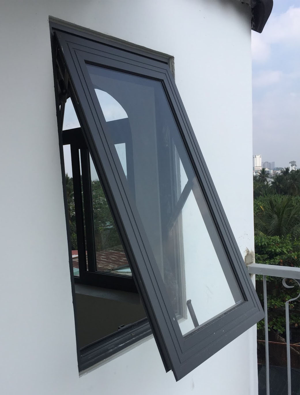 cửa sổ mở hất xingfa 1 cánh