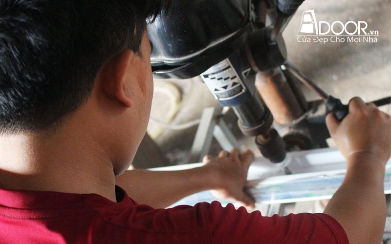 Nội ngũ nhân viên chuyên nghiệp tại Adoor Nội ngũ nhân viên chuyên nghiệp tại Adoor