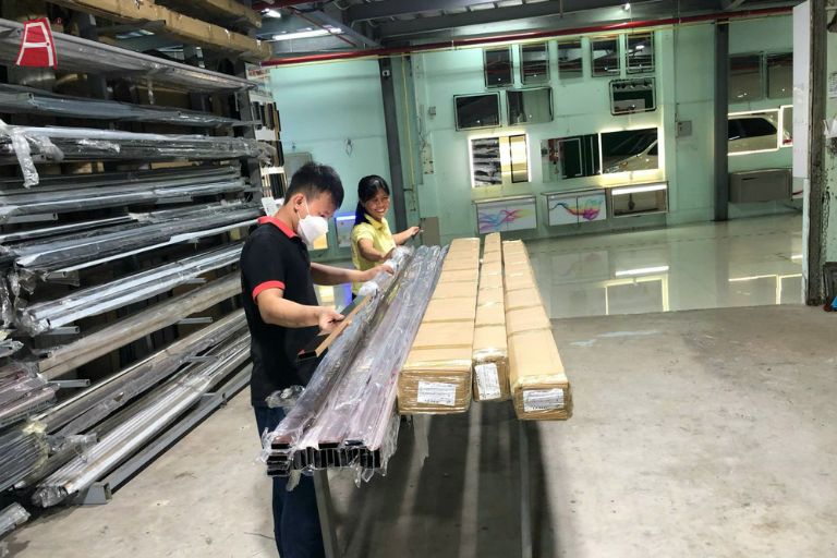 tu bep nhom kinh tai ha noi